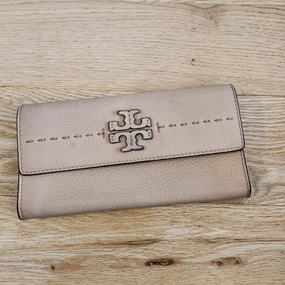 Tory Burch Long Hand Wallet Color Tan Leather